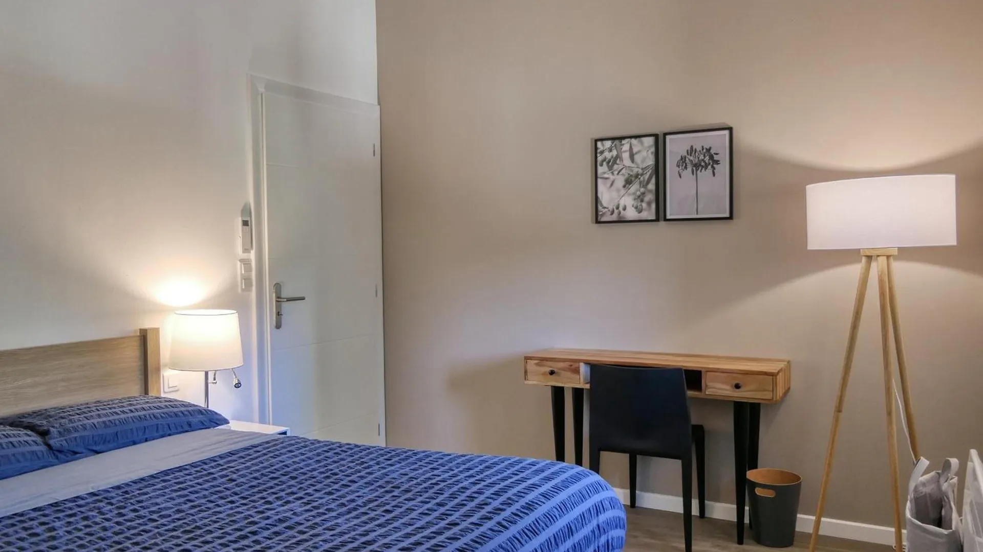 Gite Authentique Avec Piscine Privee, Climatisation, Wi-Fi Et Animaux Permis A Menerbes - Fr-1-708-84 0*,
