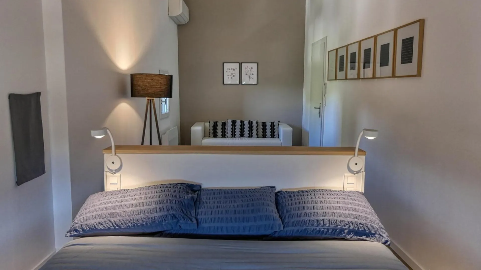 Gite Authentique Avec Piscine Privee, Climatisation, Wi-Fi Et Animaux Permis A Menerbes - Fr-1-708-84