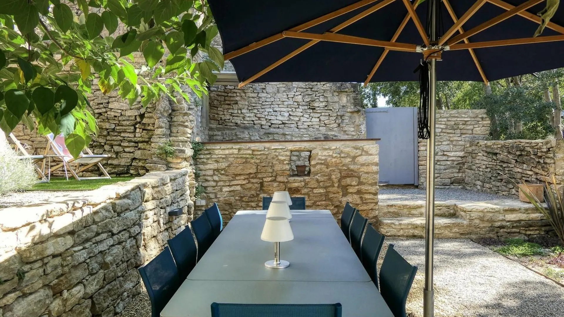 Gite Authentique Avec Piscine Privee, Climatisation, Wi-Fi Et Animaux Permis A Menerbes - Fr-1-708-84 0*,  France