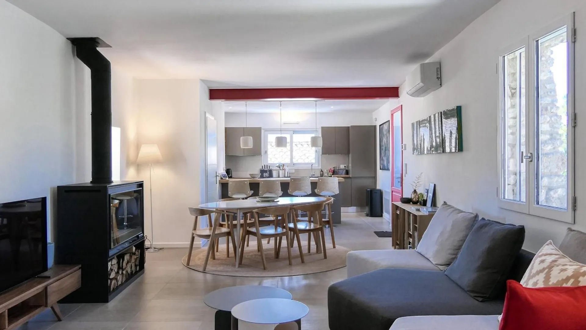 Gite Authentique Avec Piscine Privee, Climatisation, Wi-Fi Et Animaux Permis A Menerbes - Fr-1-708-84 0*,
