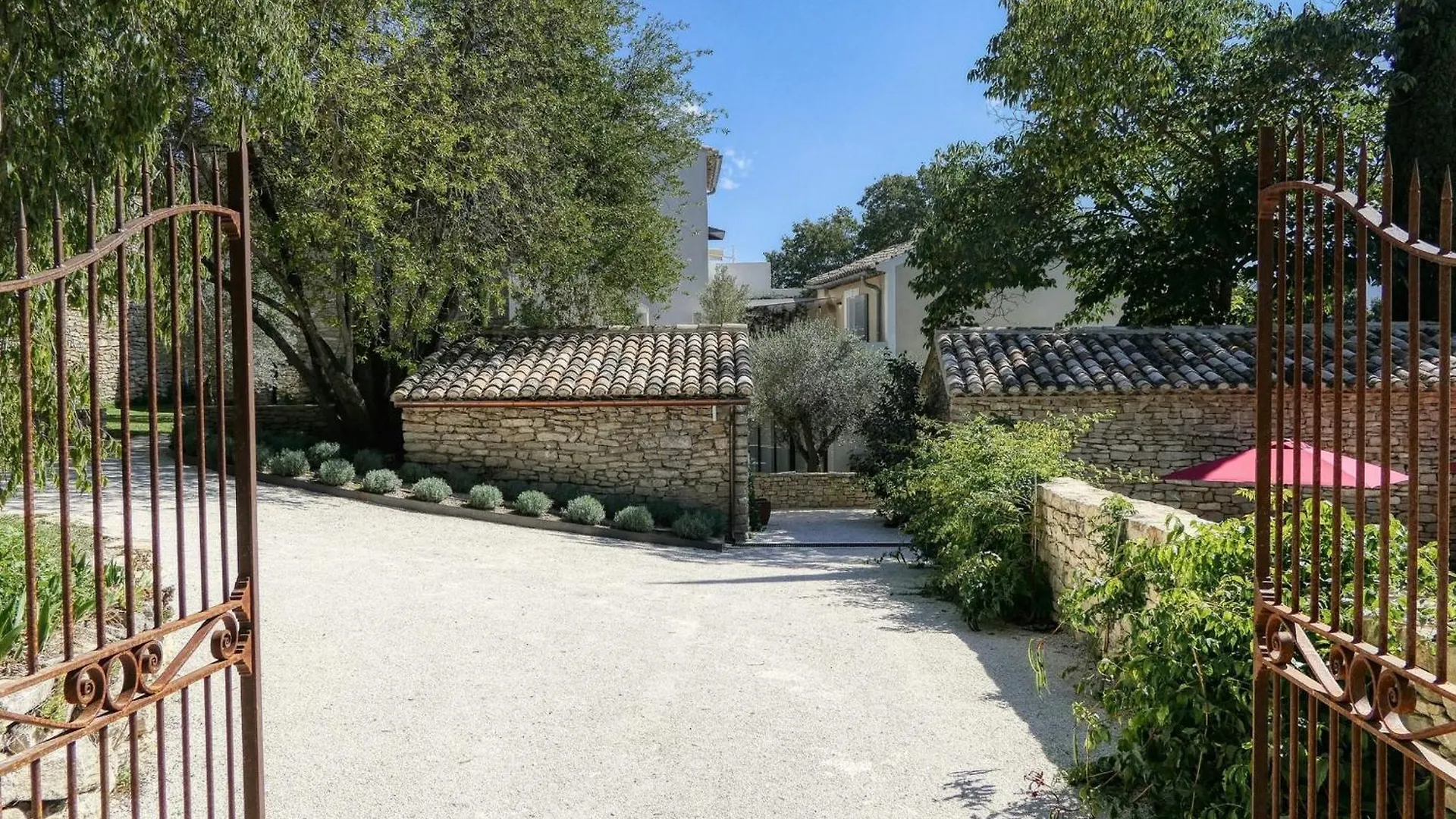Gite Authentique Avec Piscine Privee, Climatisation, Wi-Fi Et Animaux Permis A Menerbes - Fr-1-708-84